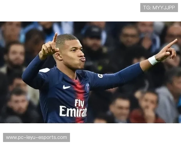 三大足球巨星谁是第一人 论梅西C罗内马尔的历史地位与争议