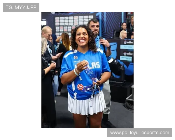 百大足球星首位名字母哥展现领袖风范与无限潜力